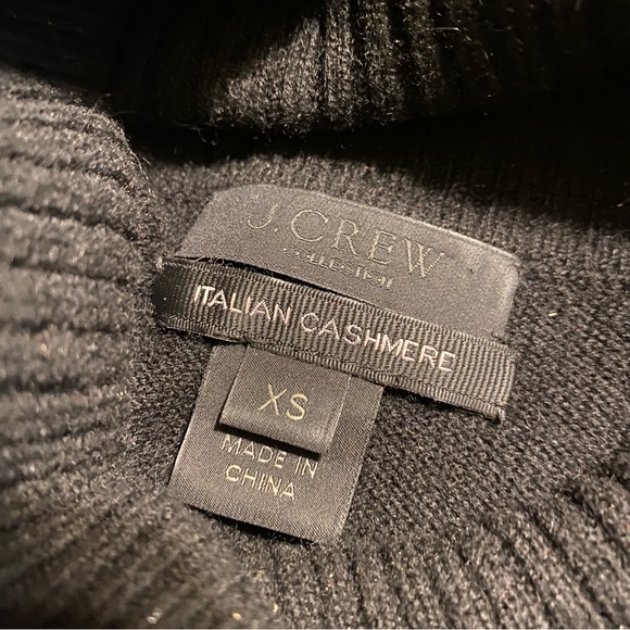J. Crew Italian Cashmere Black Turtleneck Fitted Sweater Long Sleeves Size XS - Picture 9 of 10